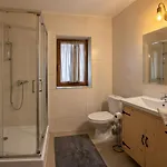 Chalet Hole