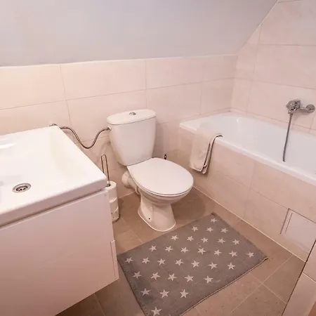 Hole シャレー ザコパネ