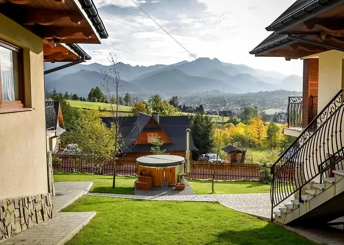 Hole زاكوباني