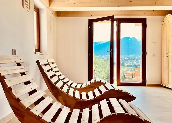 Hole زاكوباني